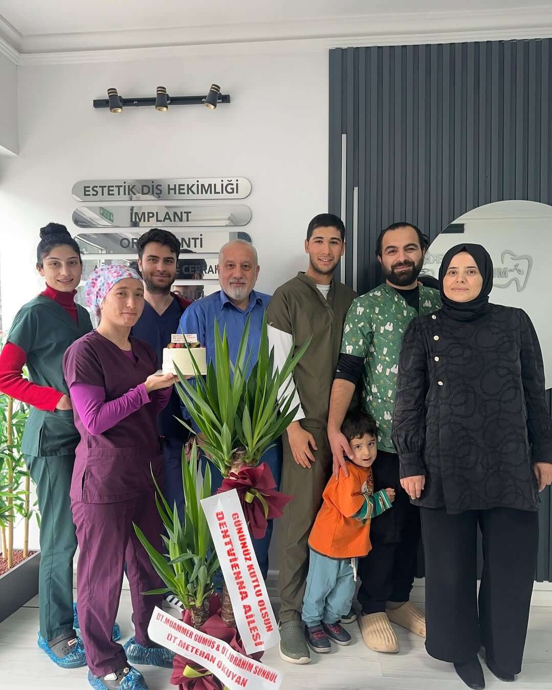 DENTVİENNA DİŞ KLİNİĞİ AİLESİ